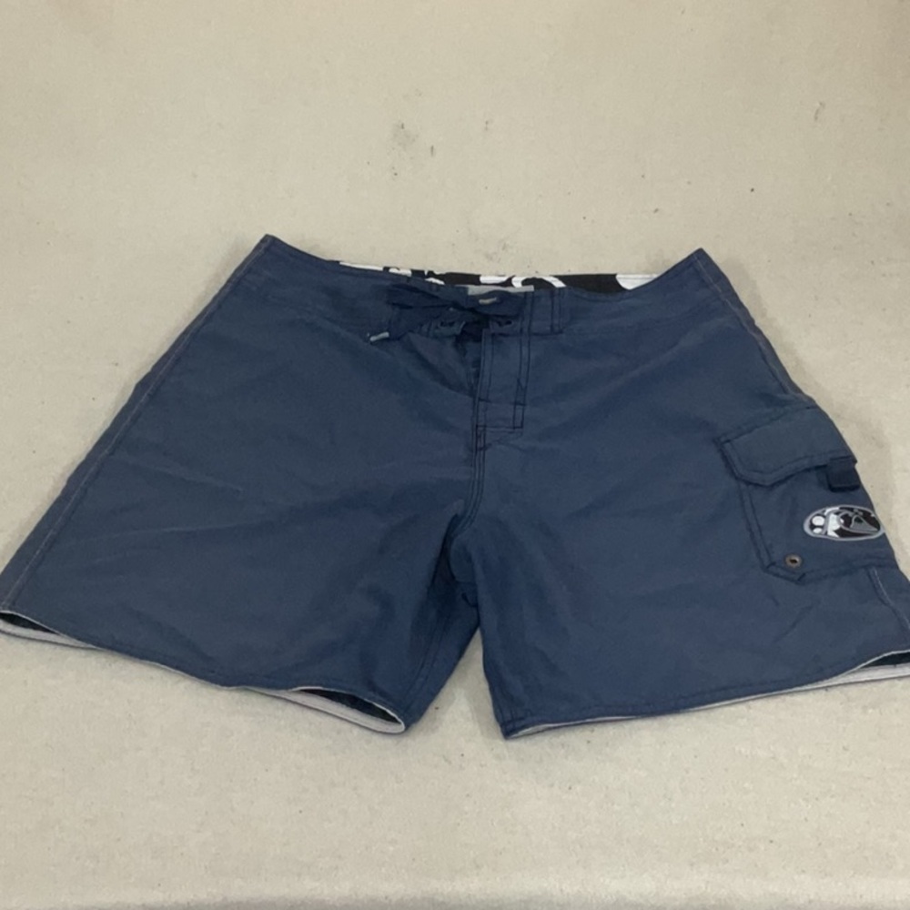 EUC Mens quicksilver board shorts